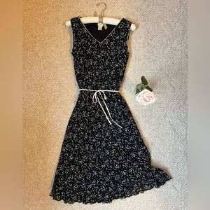 J. Jill Black & White Sleeveless Dress with White Trim- size 10